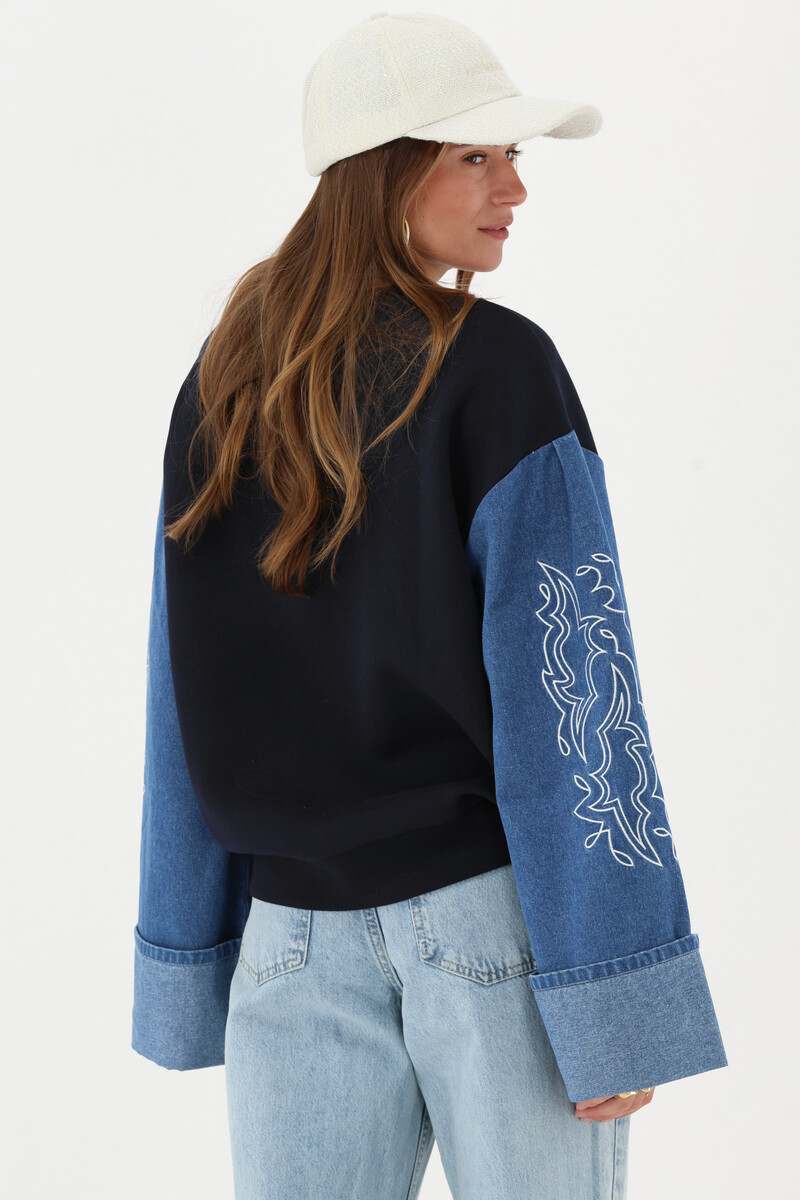 Dark blue sweater with denim sleeves | My Jewellery