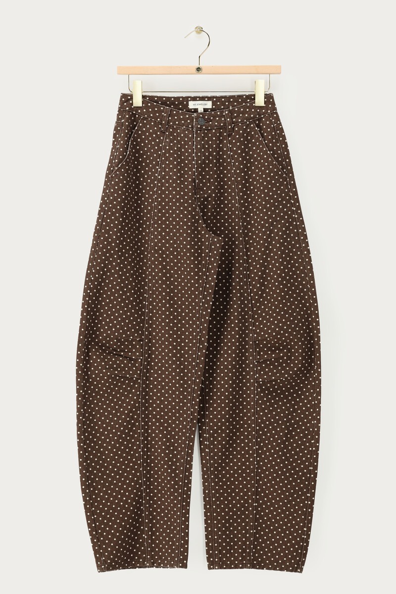 Dark brown barrel jeans with polka dots | My Jewellery