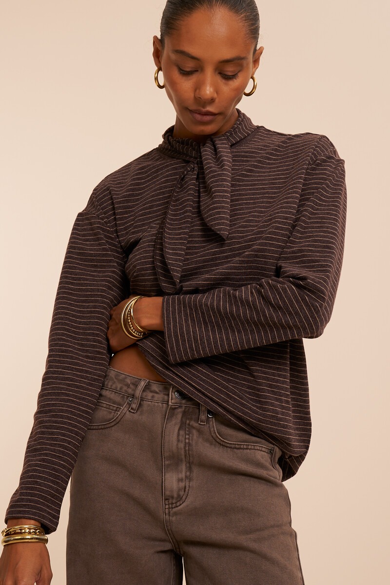 Dark brown striped long-sleeve with scarf | My Jewellery