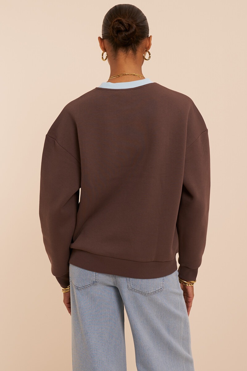 Dark brown sweater with blue contrast 'Atelier Paris' | My Jewellery