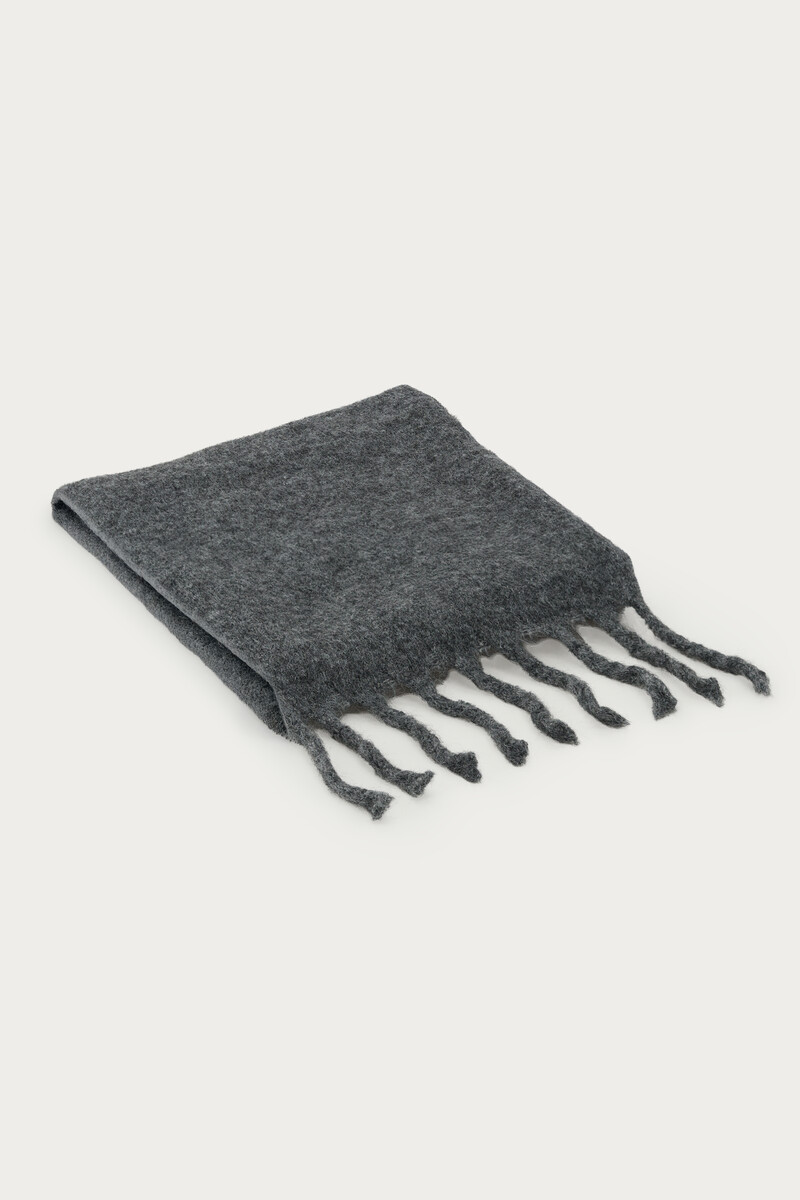 Dark grey knit scarf with fringe | My Jewellery