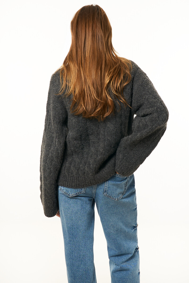 Dark grey oversized cable sweater | My Jewellery