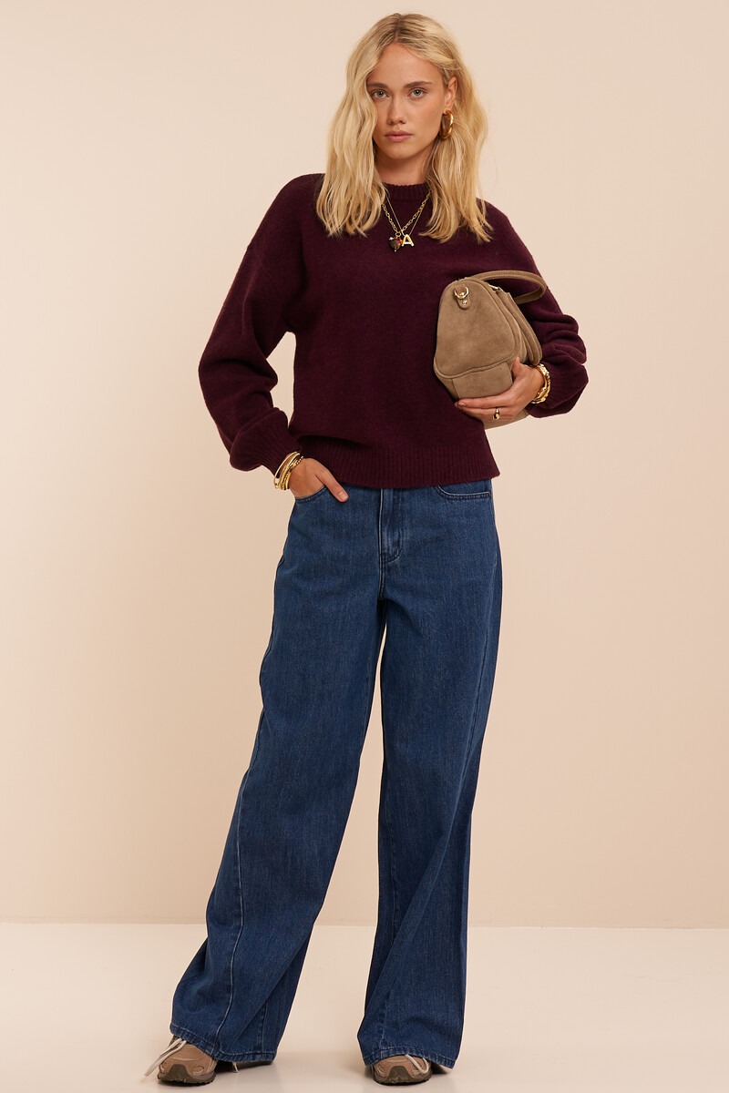 Dark red sweater with back print 'Atelier' | My Jewellery