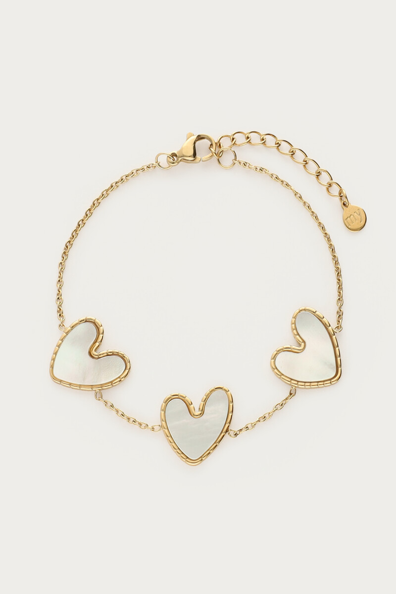 Fijne armband met parelmoer hartjes