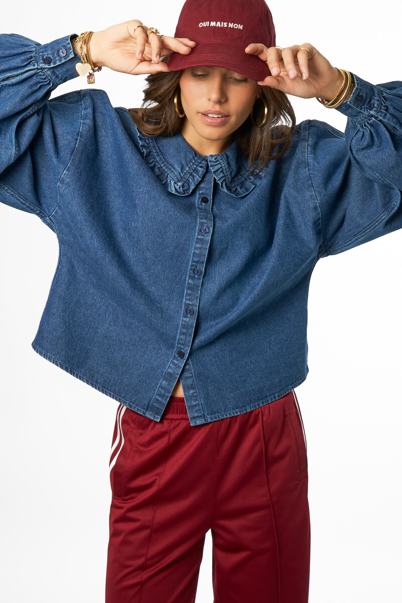 Denim blouse with ruffled collar | My Jewellery