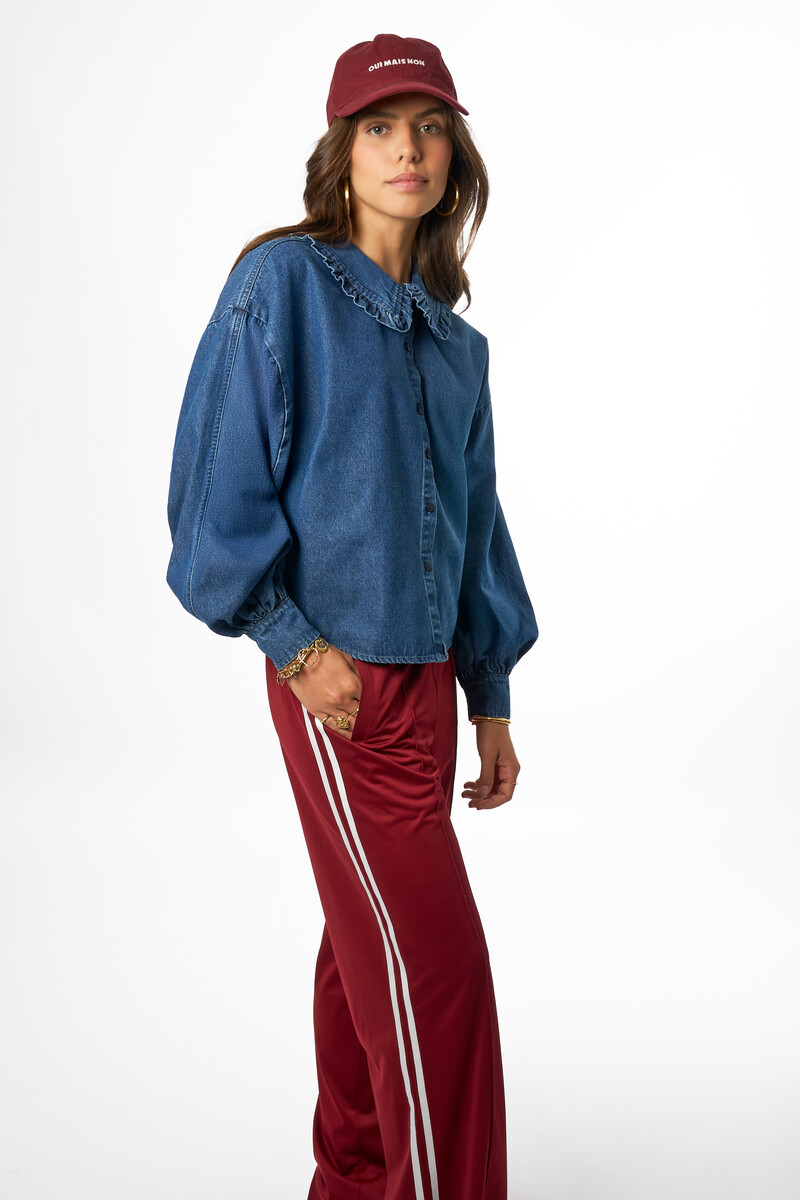 Denim blouse with ruffled collar | My Jewellery