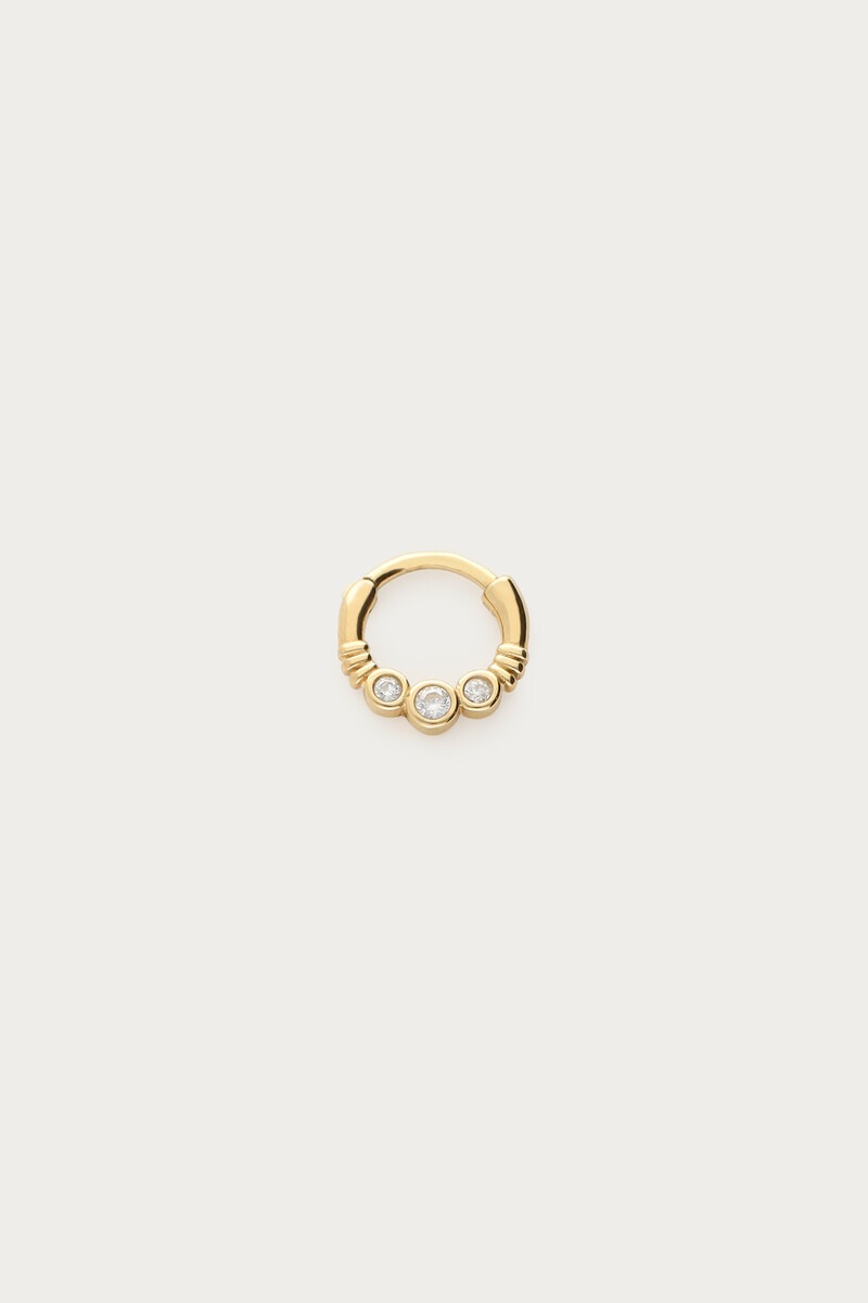 Ear Game Daith-Piercing mit drei Strasssteinen