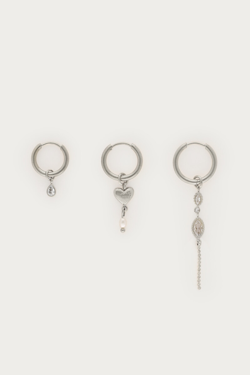 Ear game set van drie oorringen met hartje en strass