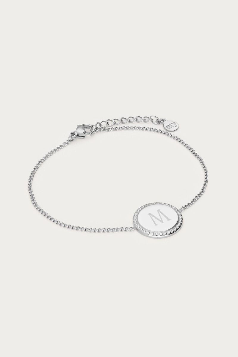 Engraved bracelet with round charm | My Jewellery