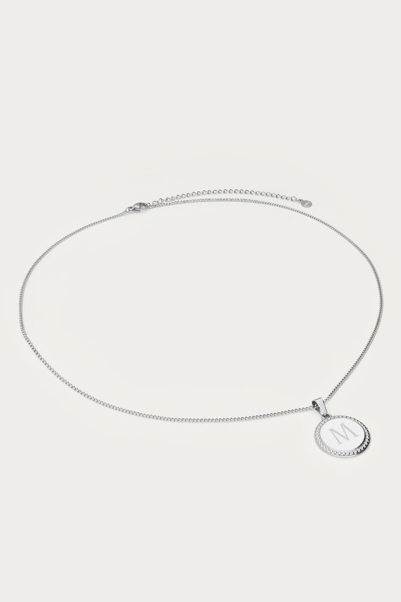 Engraved long necklace with round charm | My Jewellery