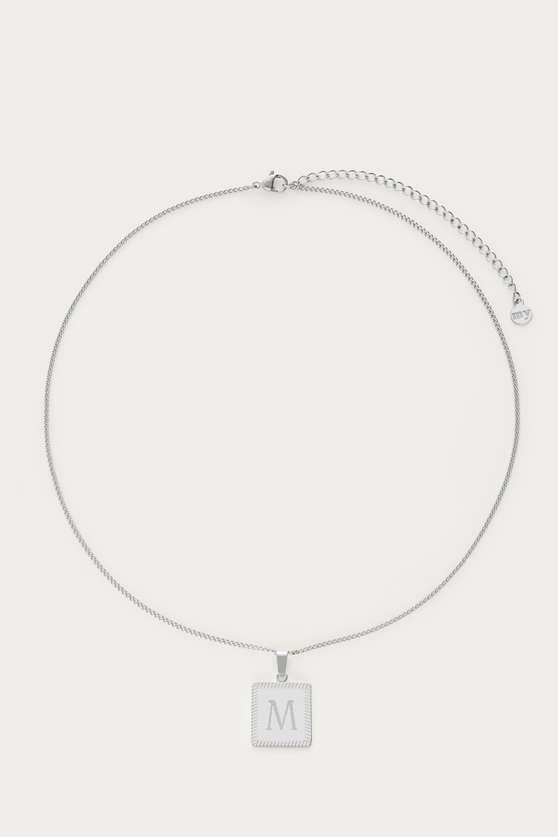 Engraved short necklace with square charm | My Jewellery