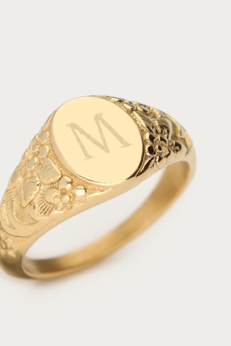 Engraved vintage signet ring | My Jewellery