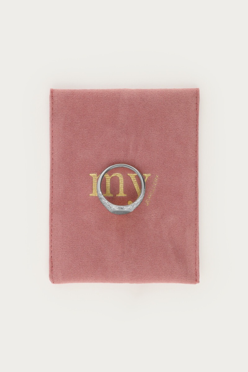 Engraved vintage signet ring | My Jewellery