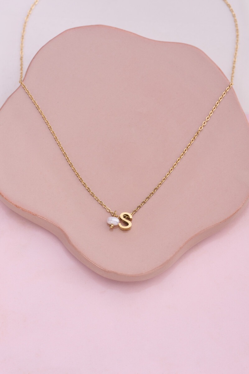 Initial necklace with freshwater pearl | My Jewellery