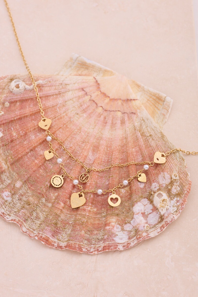 Ketting met hartjes en imitatieparels "Dream Chaser"