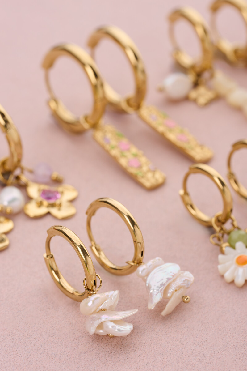 Botanical hoop earrings with white shells | My Jewellery