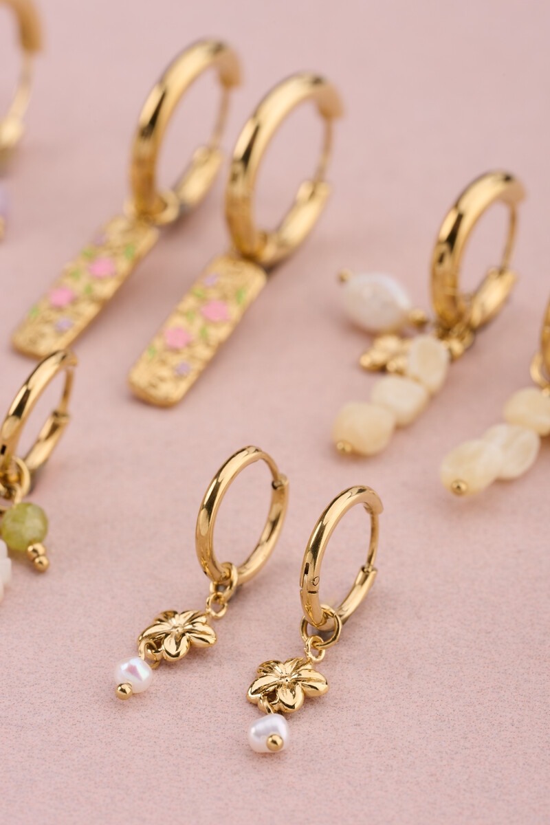 Botanical hoop earrings with flowers and freshwater pearls | My Jewellery