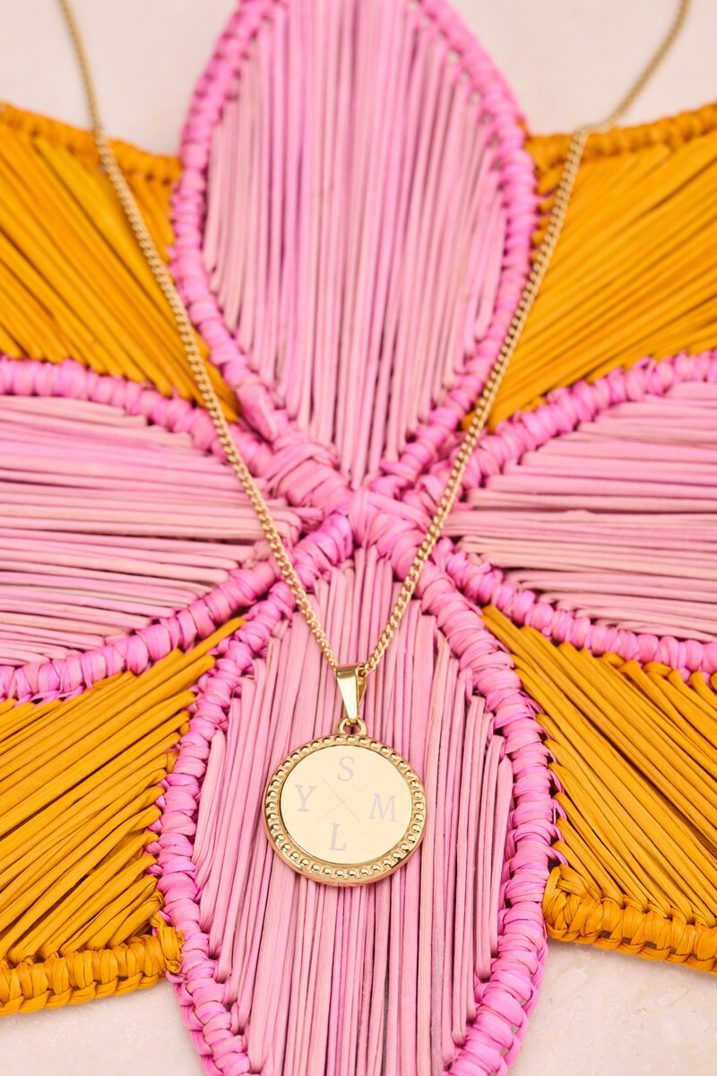 Engraved long necklace with round charm | My Jewellery