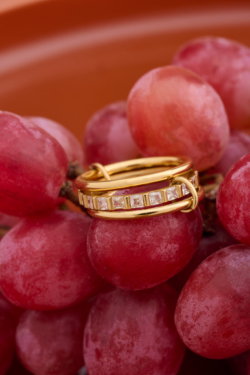 Triple ring connected with rhinestones | My Jewellery