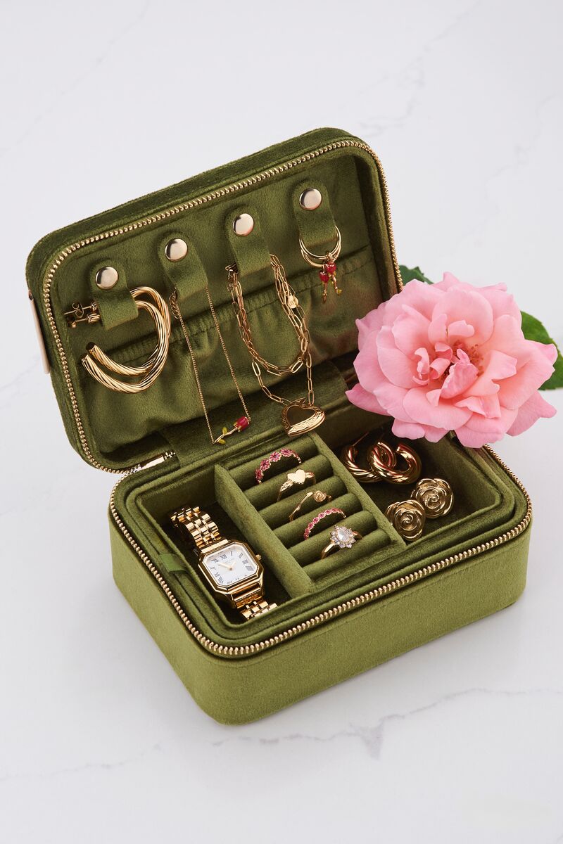 Vintage green velvet jewellery box | My Jewellery