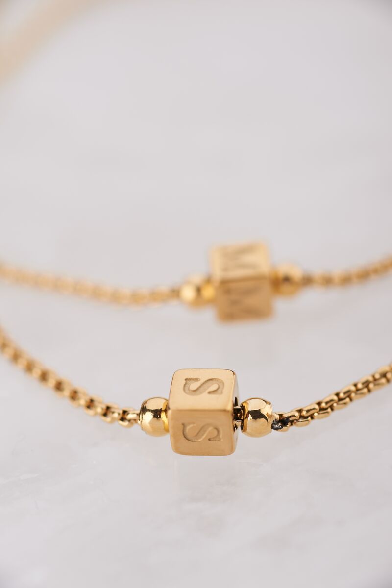 Minimalist necklace with cube initial  | My Jewellery