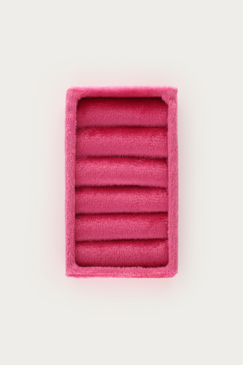 Fuchsia velvet rings display | My Jewellery
