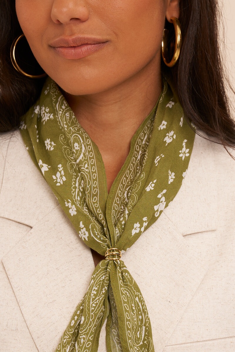 Gold-coloured scarf charm with rows | My Jewellery