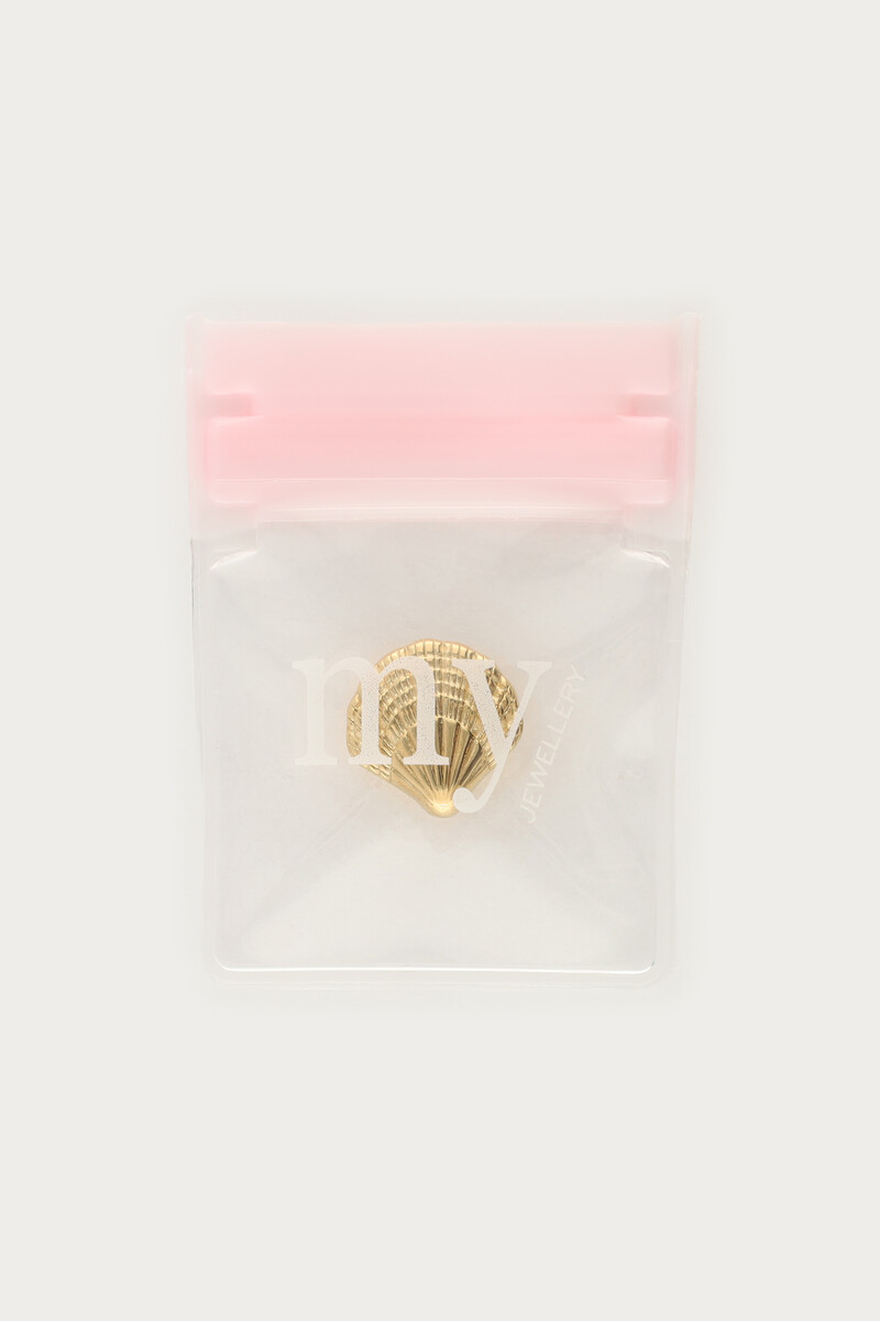 Gold shell button | My Jewellery