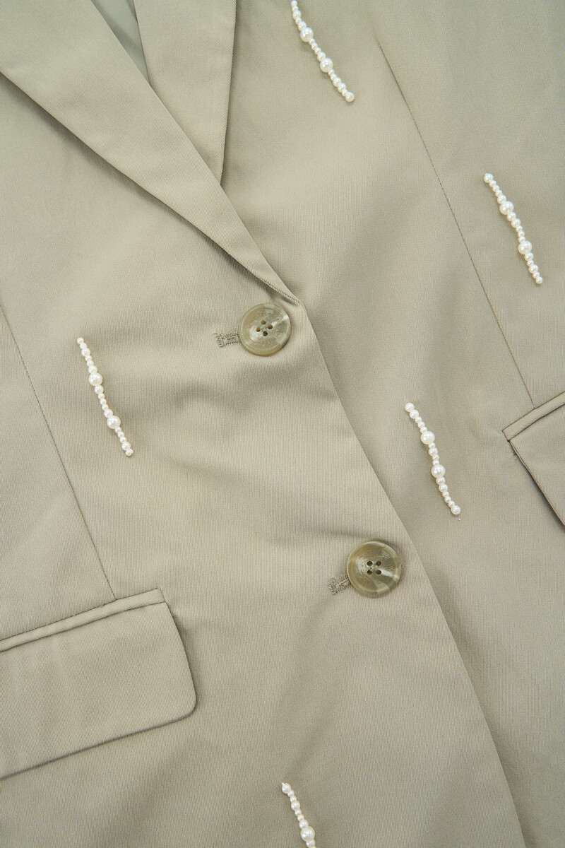 Green blazer with faux pearls | My Jewellery