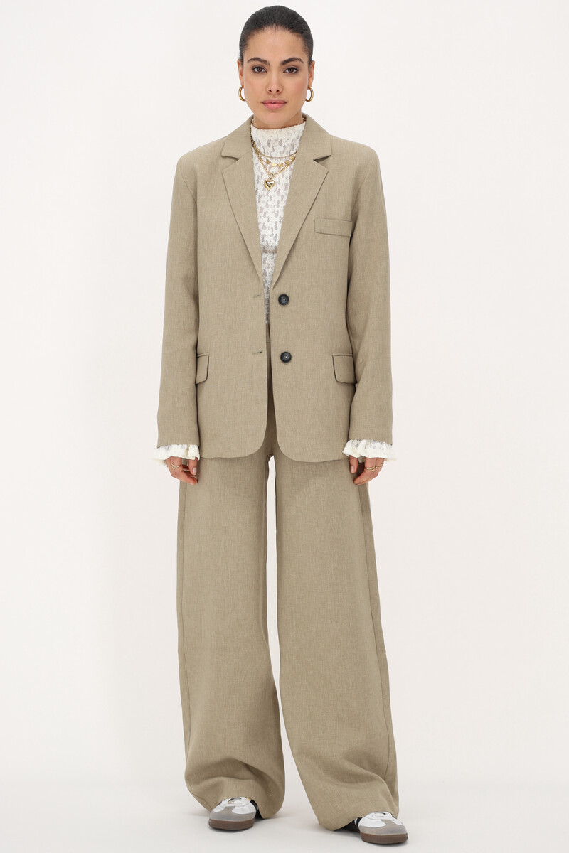 Green blazer with split