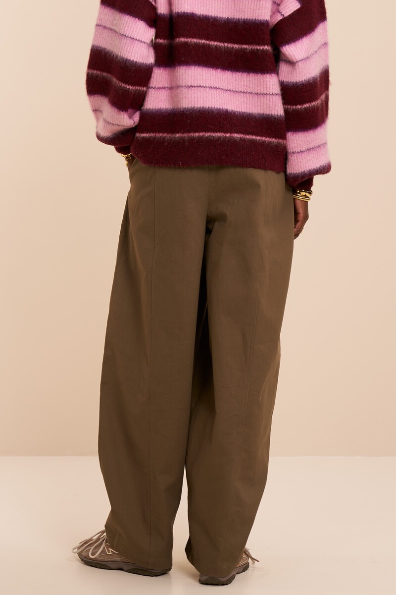 Green cargo barrel trousers | My Jewellery