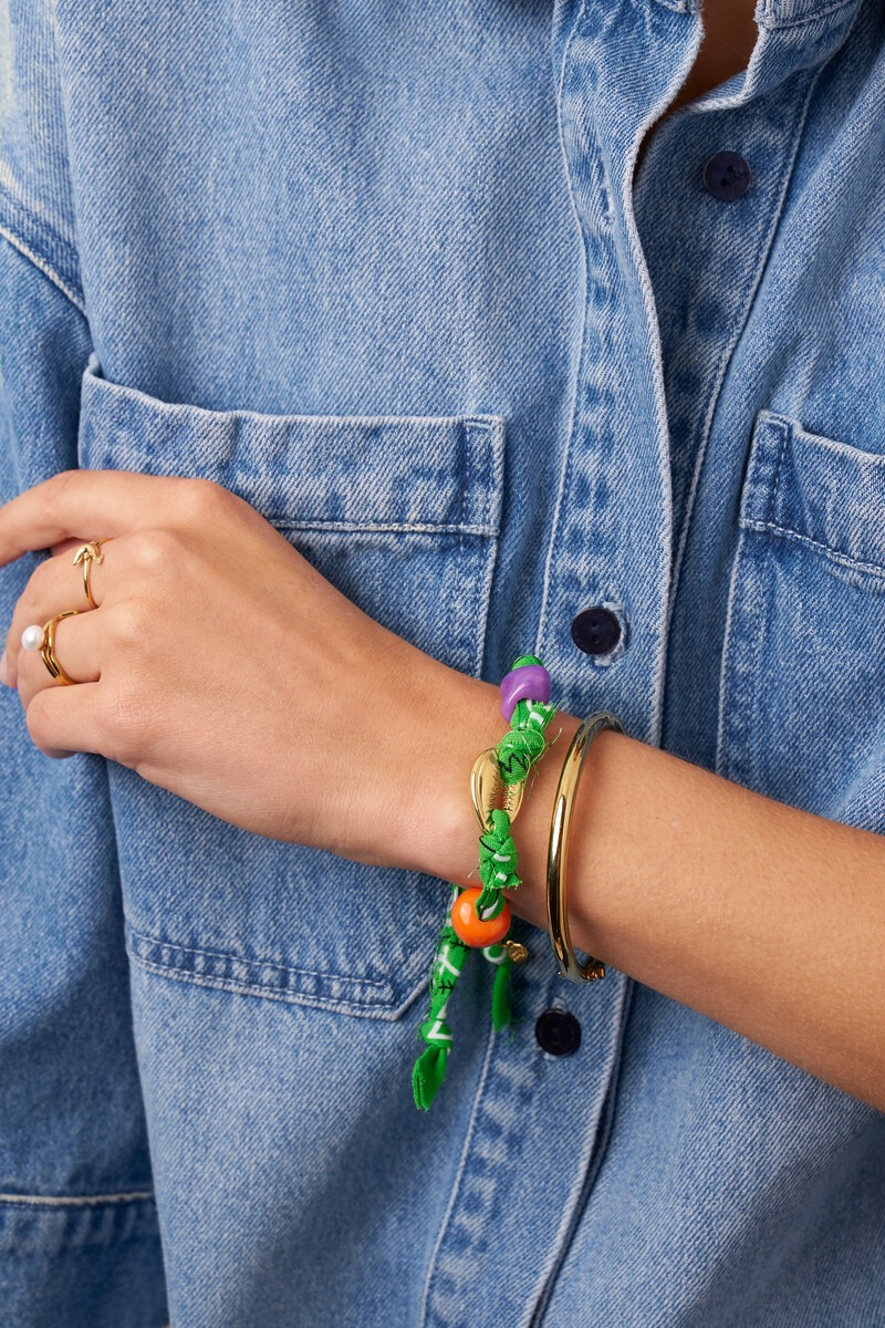 Groen touw armband met schelp en paisley print