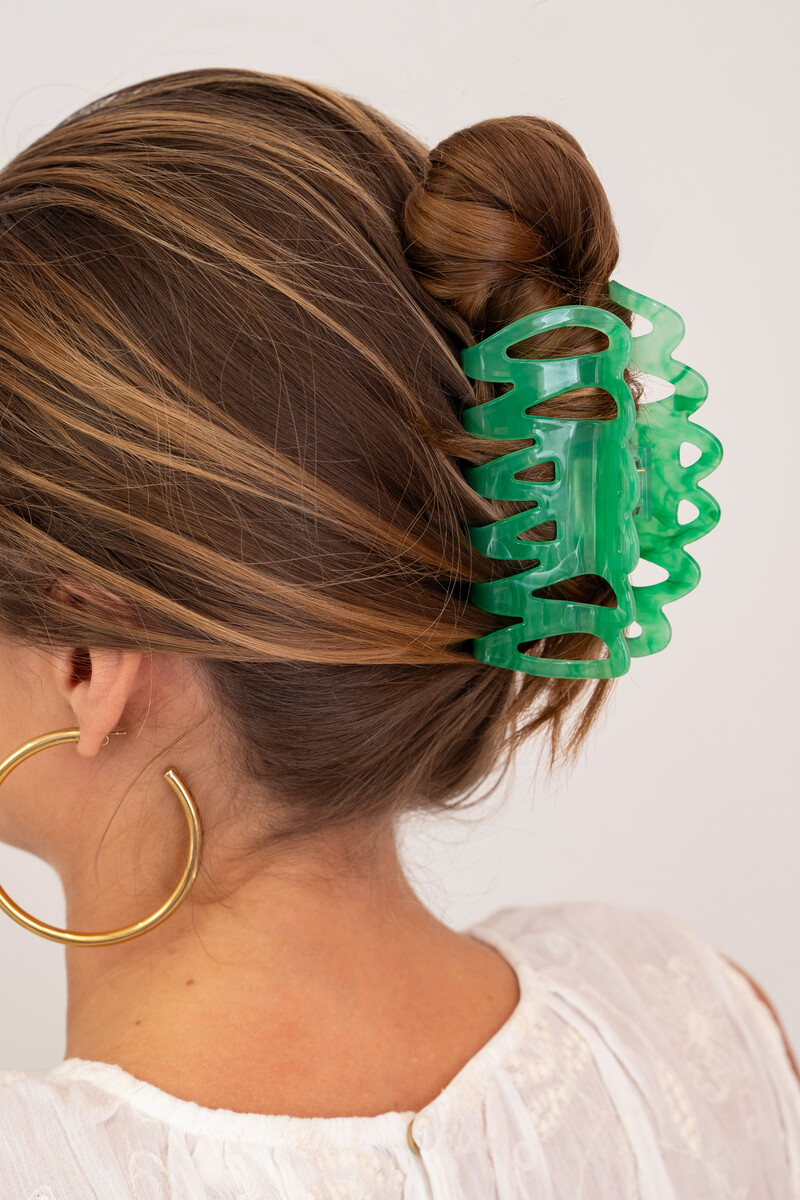 Green hair clip with twist | My Jewellery
