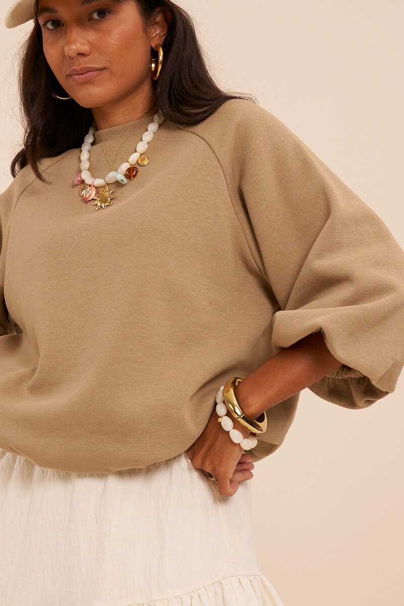 Green sweater with short puff sleeves in balloon look | My Jewellery