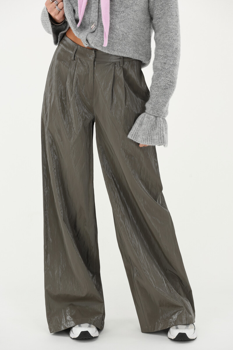 Green wide PU trousers with pleats | My Jewellery