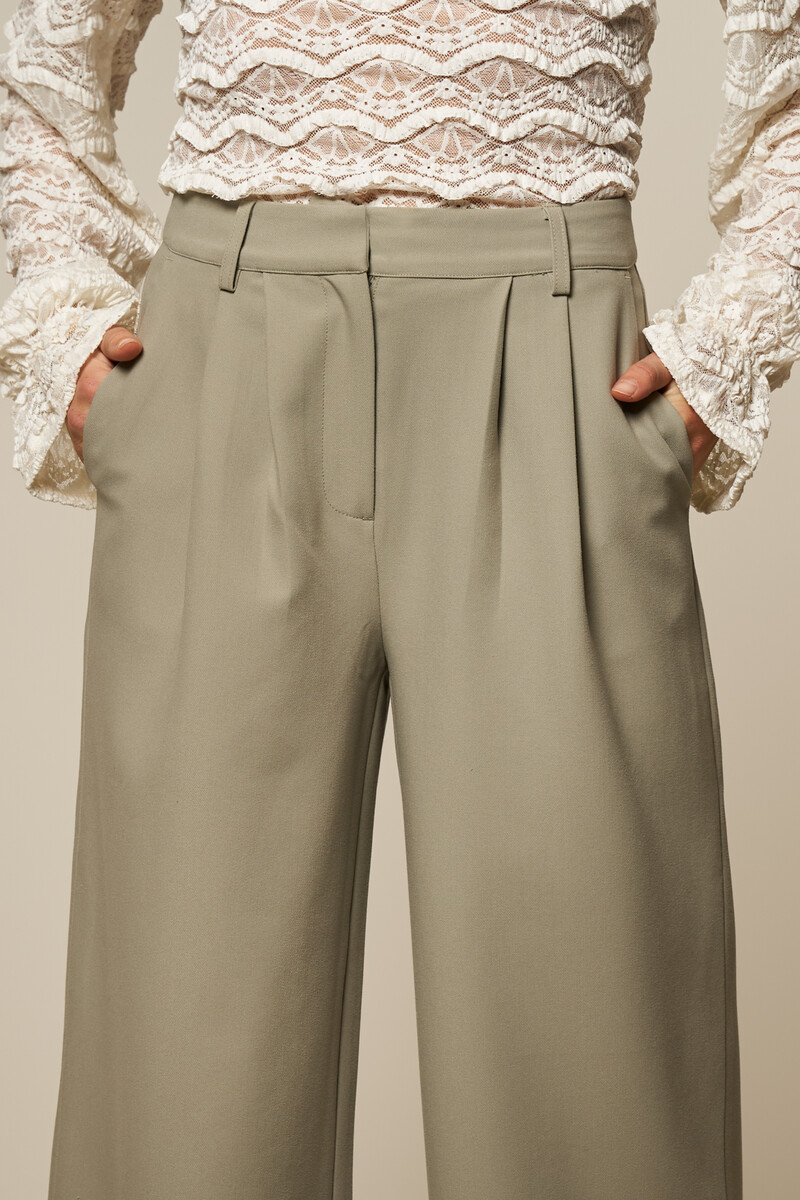 Green wide leg trousers with pleats | My Jewellery