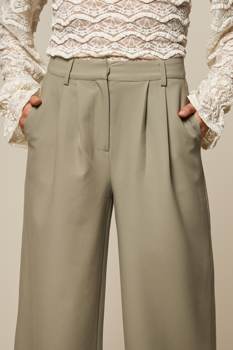 Green wide leg trousers with pleats | My Jewellery