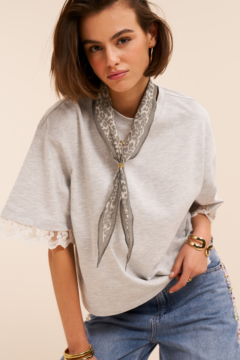 Grey boxy T-shirt with lace sleeves | My Jewellery