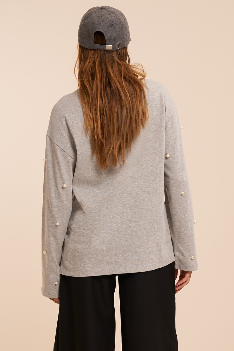 Grey long sleeve with all-over faux pearls | My Jewellery