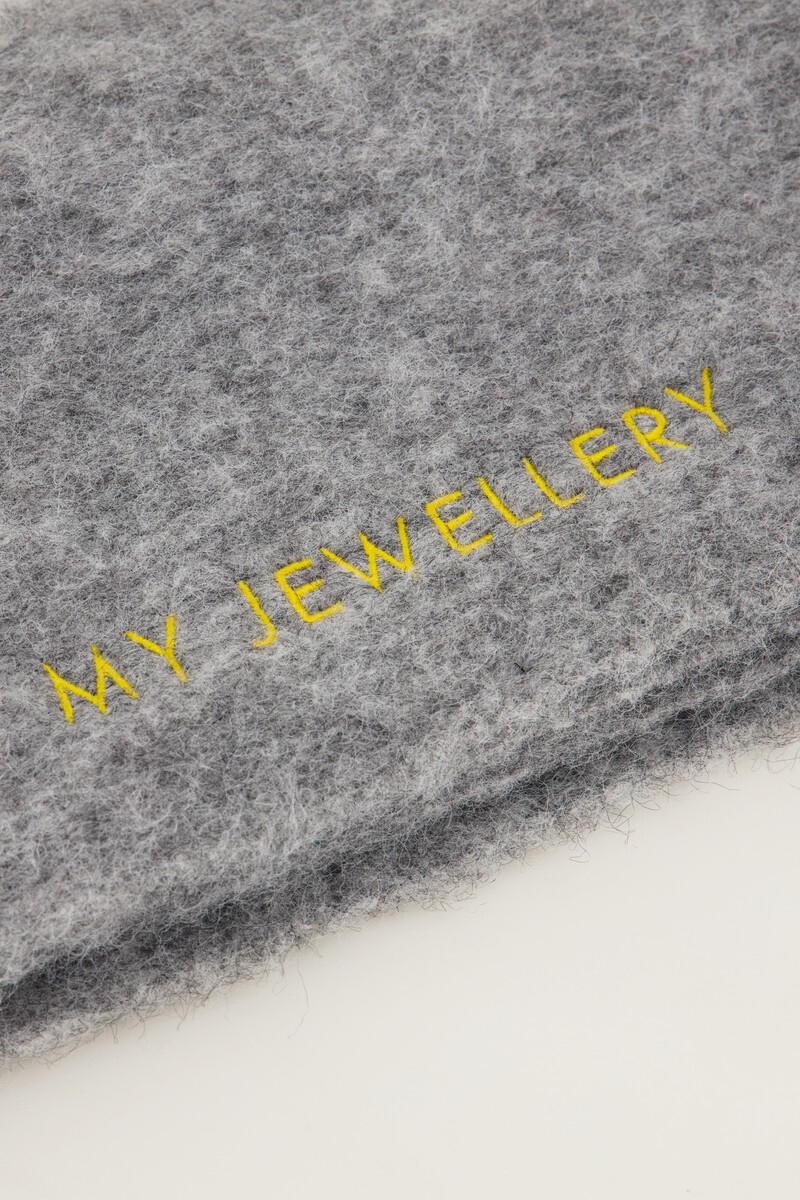 Grey scarf with twisted fringes | My Jewellery