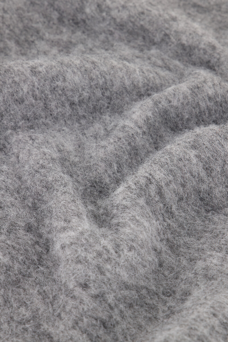 Grey scarf with twisted fringes | My Jewellery