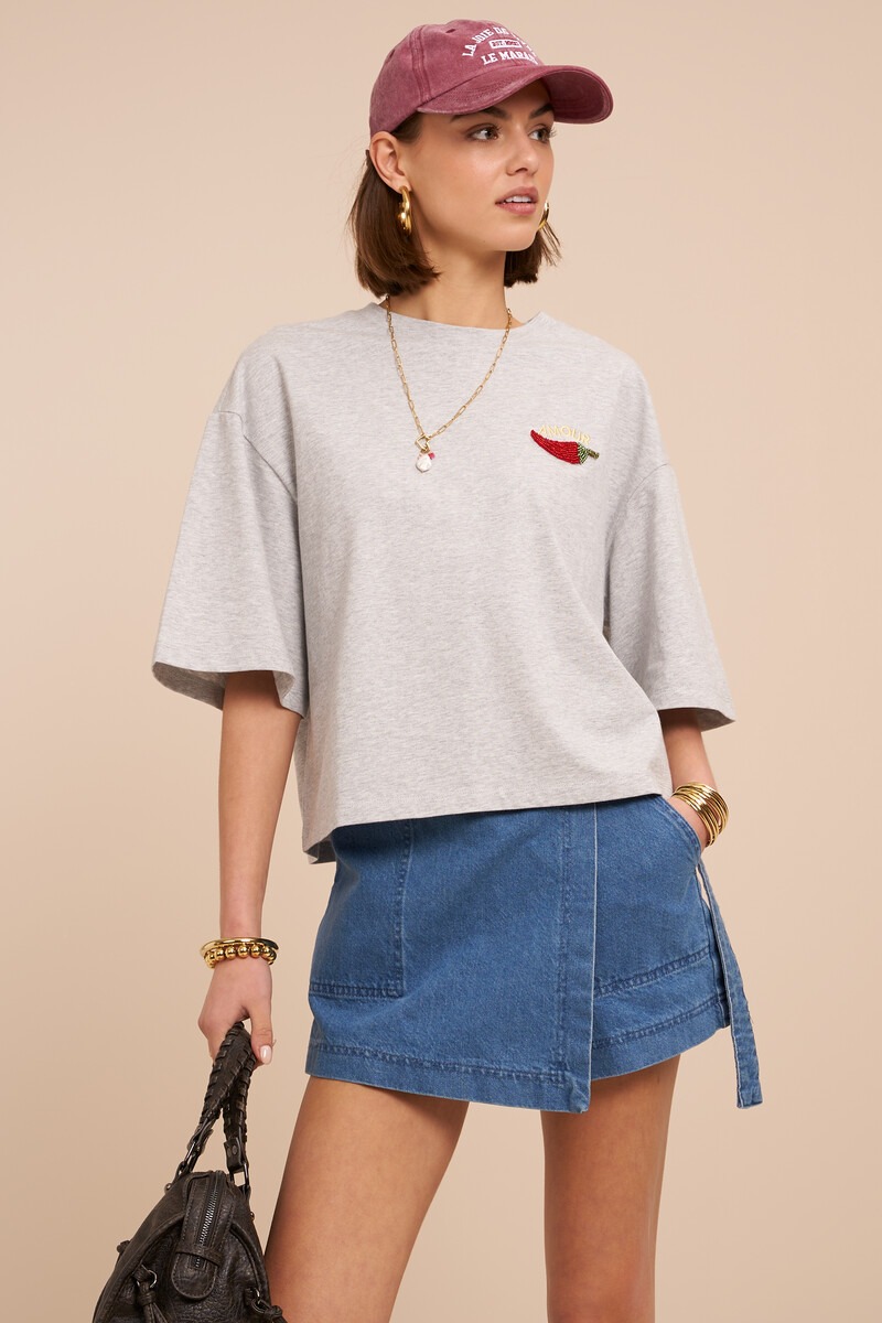 Grey T-shirt with red pepper ''Amour'' | My Jewellery