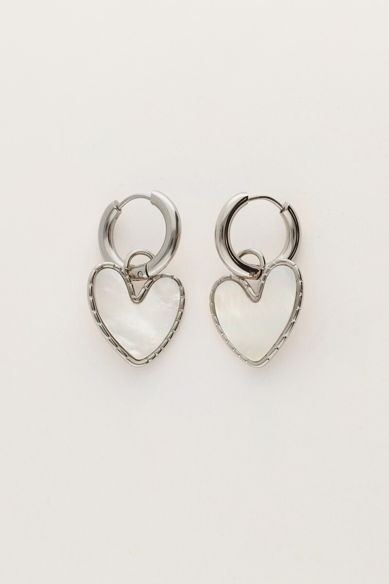 Earrings with mother of pearl heart