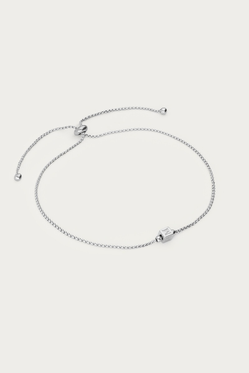 Minimalist bracelet with cube initial | My Jewellery
