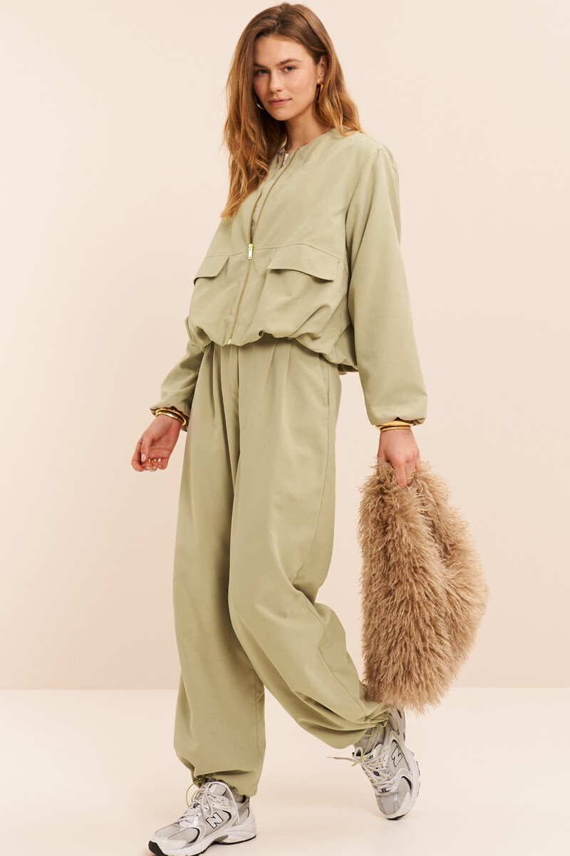 Light green pants with drawstring at bottom | My Jewellery