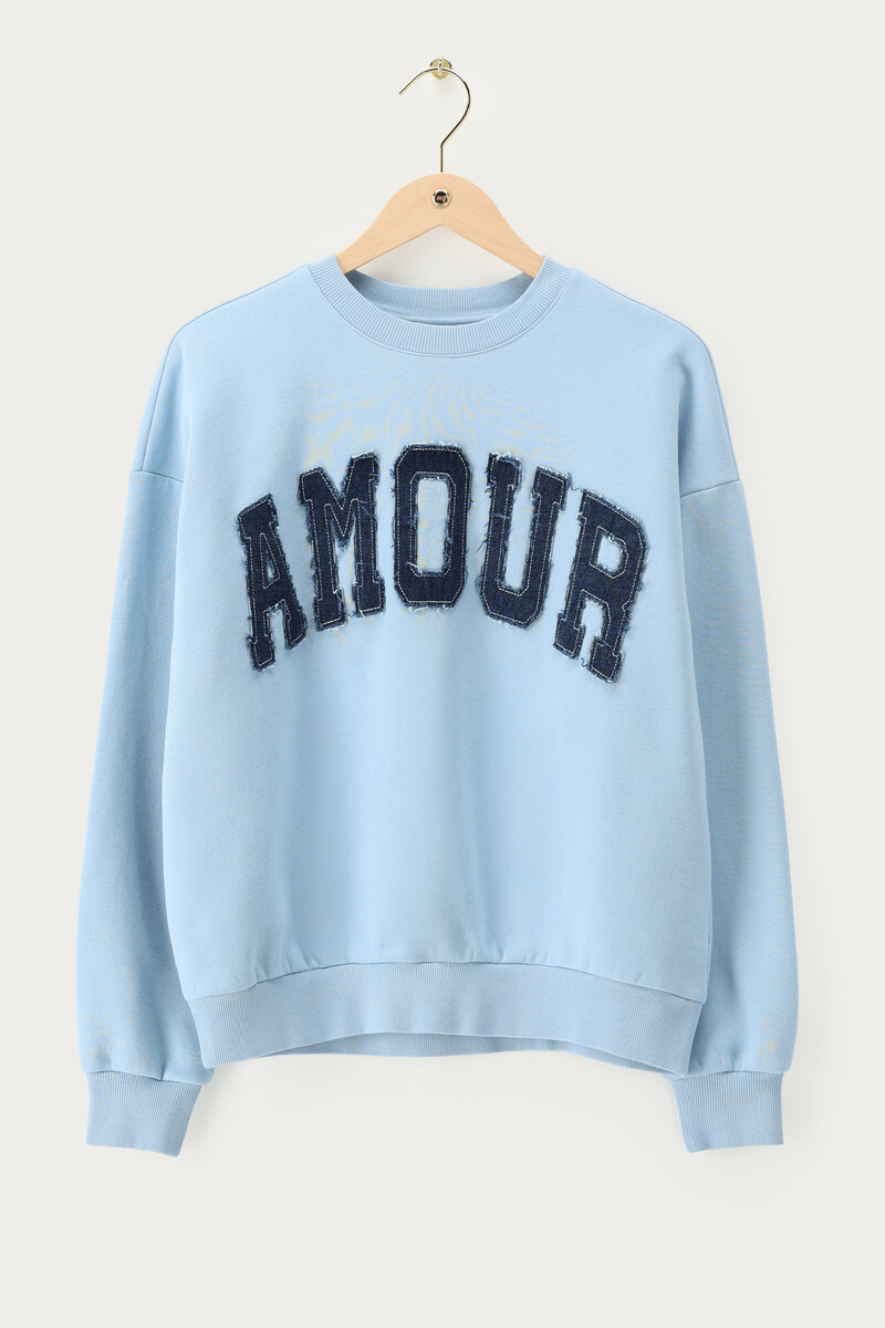 Light blue sweater with denim patch "Amour" | My Jewellery
