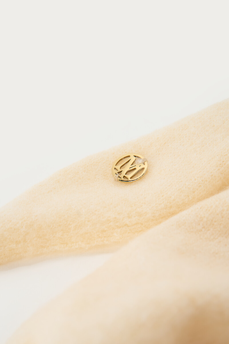 Light yellow triangle scarf | My Jewellery