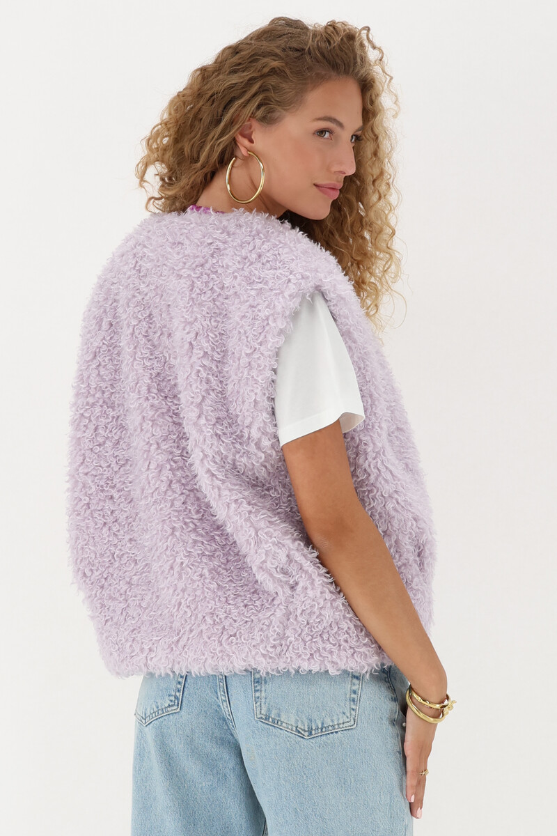 Lilac gilet in teddy look | My Jewellery