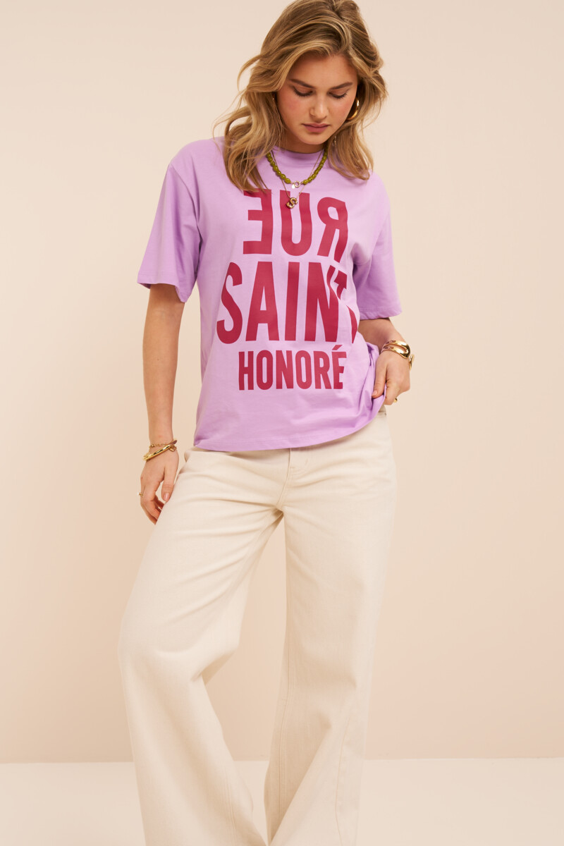 Lilac T-shirt with red "Rue saint honore" | My Jewellery