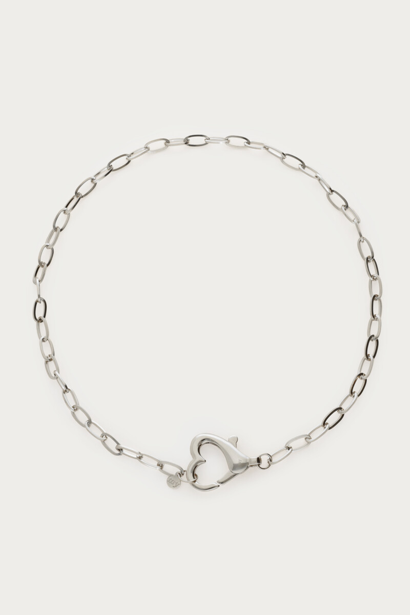 Link chain with heart clasp